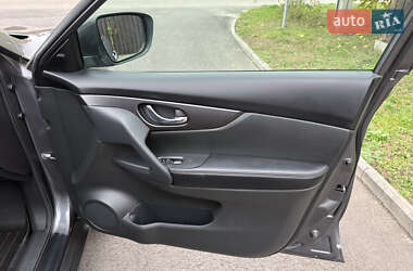 Позашляховик / Кросовер Nissan Rogue 2016 в  фото 30 Позашляховик / Кросовер Nissan Rogue 2016 в