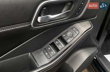 Внедорожник / Кроссовер Nissan Rogue 2021 в 