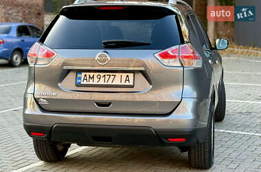 Внедорожник / Кроссовер Nissan Rogue 2016 в 