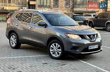 Внедорожник / Кроссовер Nissan Rogue 2016 в 