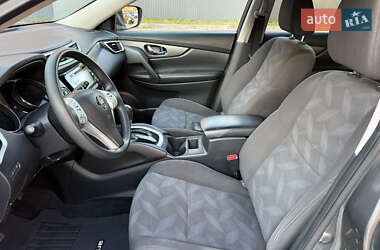 Внедорожник / Кроссовер Nissan Rogue 2016 в 