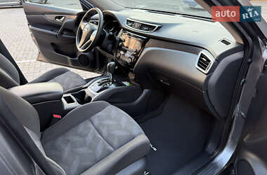 Внедорожник / Кроссовер Nissan Rogue 2016 в 