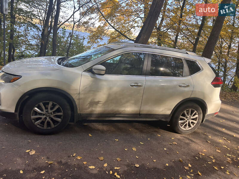 Позашляховик / Кросовер Nissan Rogue 2017 в Тернополі фото 10 Позашляховик / Кросовер Nissan Rogue 2017 в Тернополі