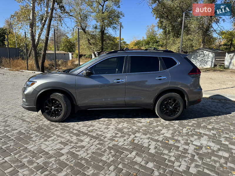 Внедорожник / Кроссовер Nissan Rogue 2018 в Запорожье