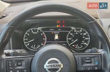 Внедорожник / Кроссовер Nissan Rogue 2020 в 