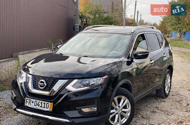 Позашляховик / Кросовер Nissan Rogue 2015 в Дунаївцях