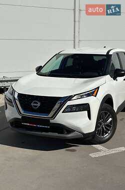 Внедорожник / Кроссовер Nissan Rogue 2023 в 