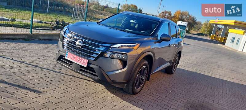 Внедорожник / Кроссовер Nissan Rogue 2024 в Луцке
