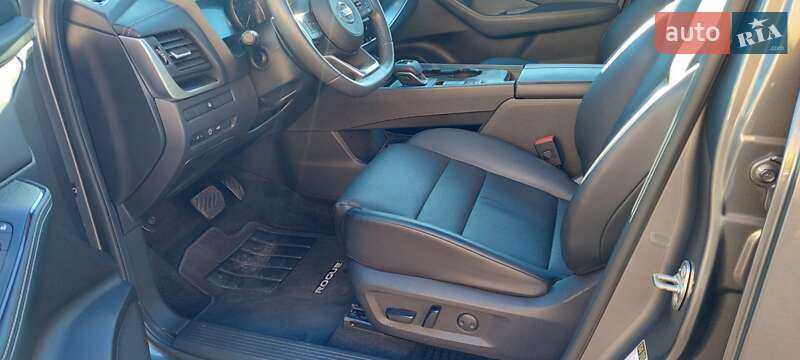 Внедорожник / Кроссовер Nissan Rogue 2024 в Луцке