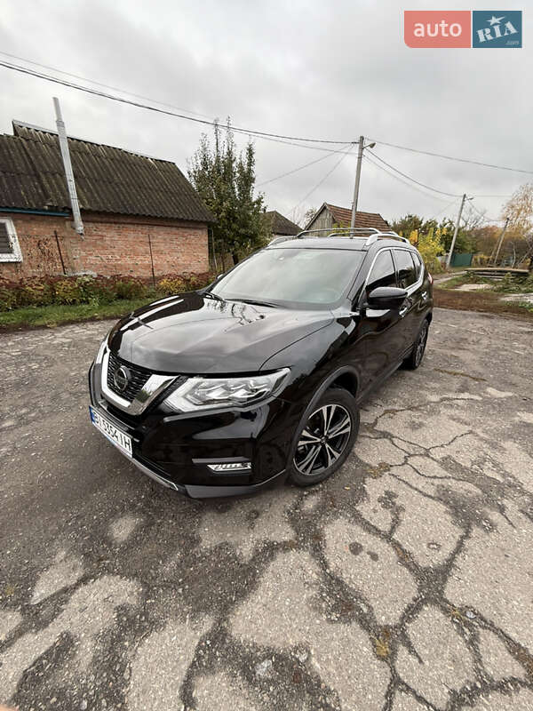Внедорожник / Кроссовер Nissan Rogue 2019 в Миргороде