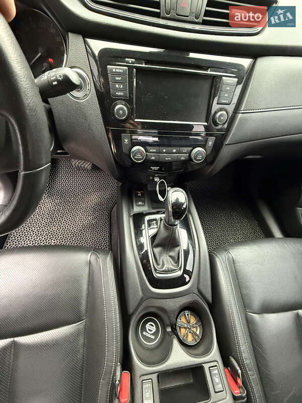 Внедорожник / Кроссовер Nissan Rogue 2019 в Миргороде