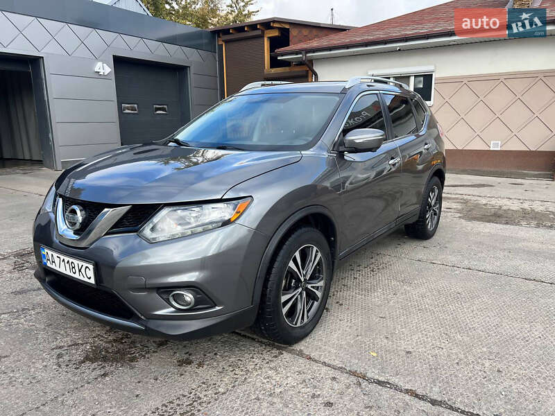 Позашляховик / Кросовер Nissan Rogue 2015 в 