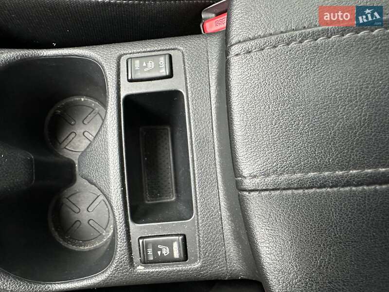 Позашляховик / Кросовер Nissan Rogue 2016 в Києві фото 30 Позашляховик / Кросовер Nissan Rogue 2016 в Києві