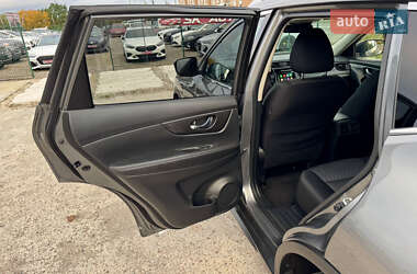 Внедорожник / Кроссовер Nissan Rogue 2020 в 