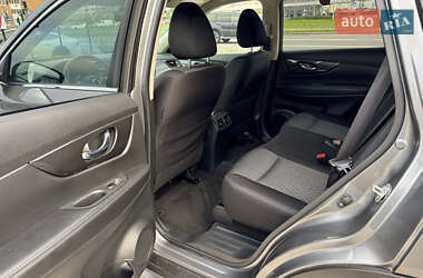 Внедорожник / Кроссовер Nissan Rogue 2020 в 