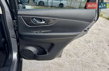 Внедорожник / Кроссовер Nissan Rogue 2020 в 