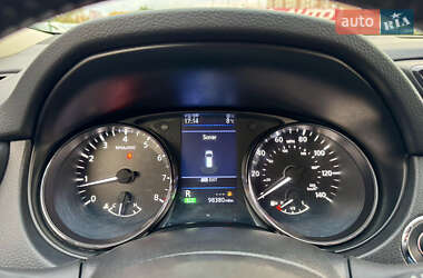 Внедорожник / Кроссовер Nissan Rogue 2020 в 