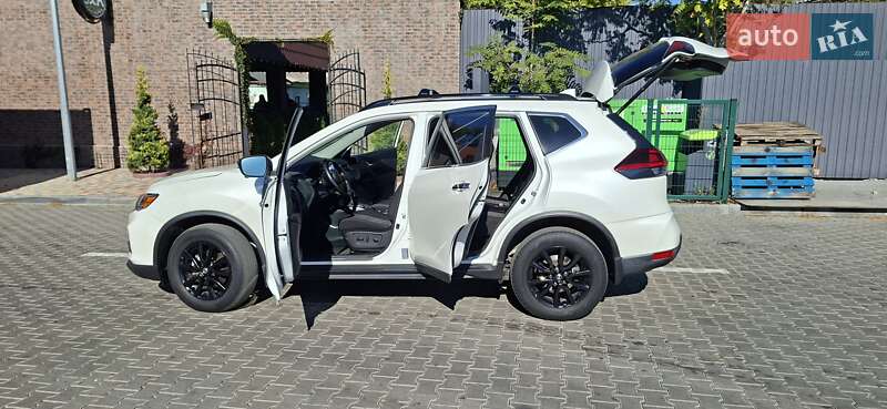 Внедорожник / Кроссовер Nissan Rogue 2018 в Одессе