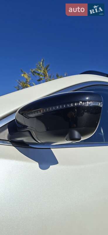 Внедорожник / Кроссовер Nissan Rogue 2018 в Одессе