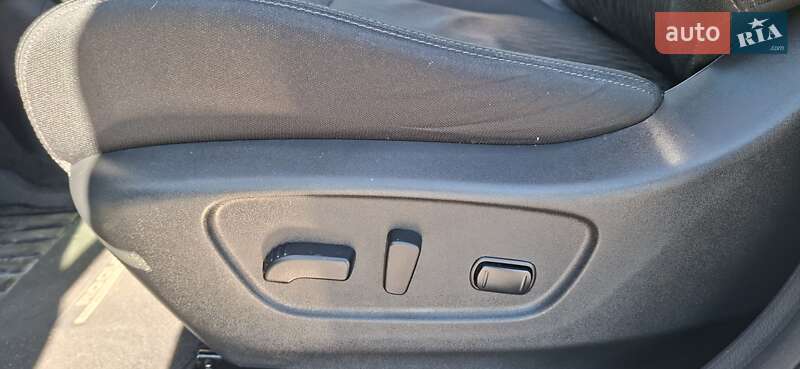 Внедорожник / Кроссовер Nissan Rogue 2018 в Одессе