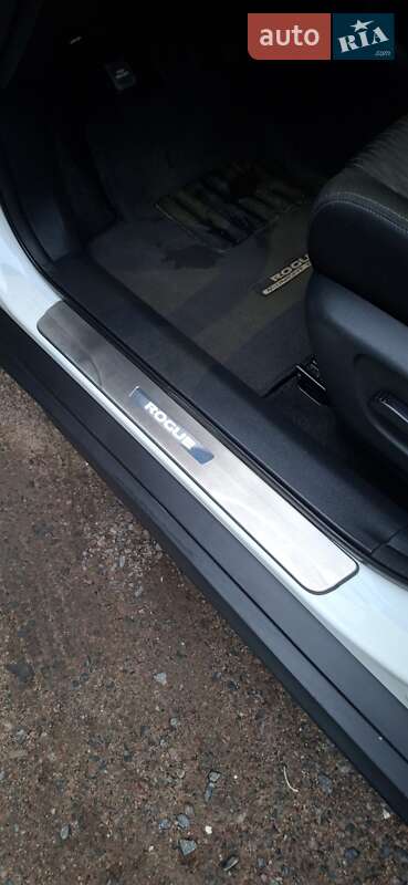 Внедорожник / Кроссовер Nissan Rogue 2018 в Одессе