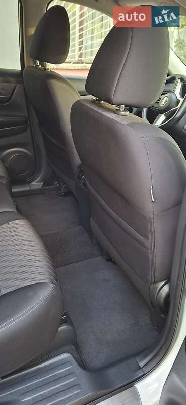 Внедорожник / Кроссовер Nissan Rogue 2018 в Одессе