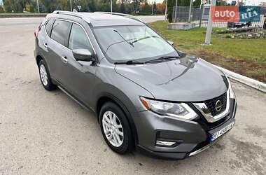Внедорожник / Кроссовер Nissan Rogue 2018 в 