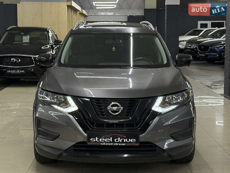 Позашляховик / Кросовер Nissan Rogue 2017 в Миколаєві