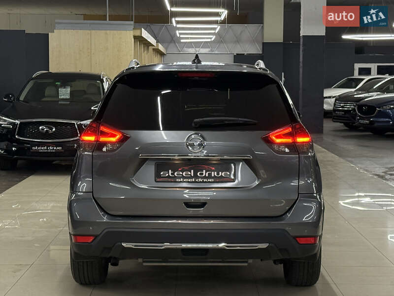 Позашляховик / Кросовер Nissan Rogue 2017 в Миколаєві