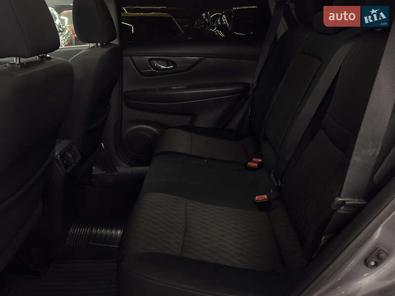 Позашляховик / Кросовер Nissan Rogue 2017 в Миколаєві