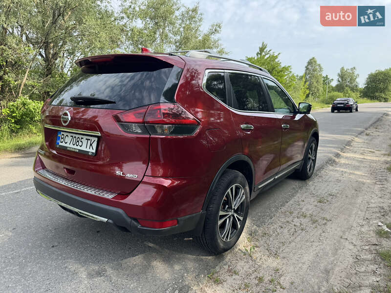 Внедорожник / Кроссовер Nissan Rogue 2017 в Львове