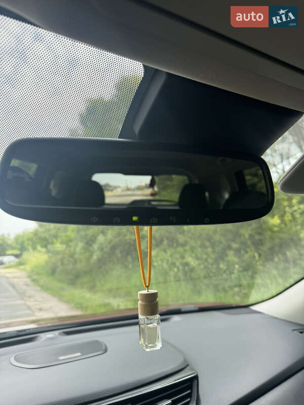 Внедорожник / Кроссовер Nissan Rogue 2017 в Львове