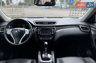 Внедорожник / Кроссовер Nissan Rogue 2015 в 