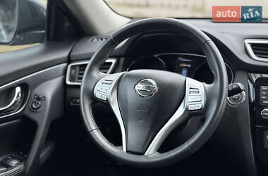 Внедорожник / Кроссовер Nissan Rogue 2015 в 