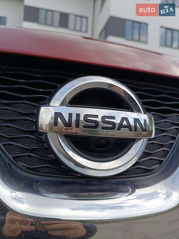 Внедорожник / Кроссовер Nissan Rogue 2016 в Маневичах