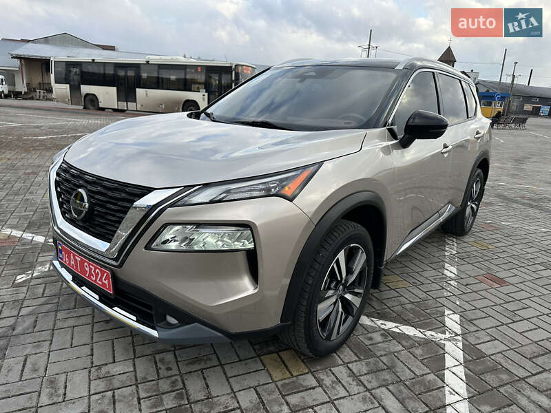 Внедорожник / Кроссовер Nissan Rogue 2020 в 