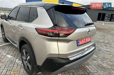 Внедорожник / Кроссовер Nissan Rogue 2020 в 