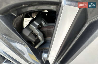 Внедорожник / Кроссовер Nissan Rogue 2020 в 