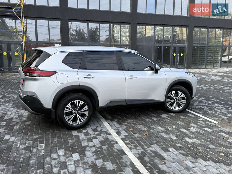 Позашляховик / Кросовер Nissan Rogue 2022 в Полтаві