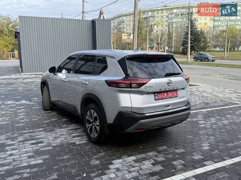 Позашляховик / Кросовер Nissan Rogue 2022 в Полтаві