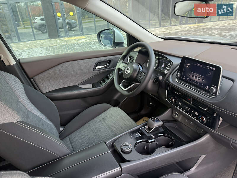 Позашляховик / Кросовер Nissan Rogue 2022 в Полтаві