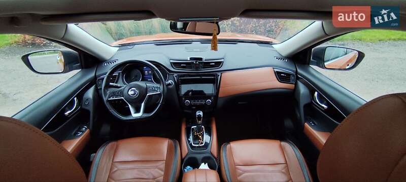 Внедорожник / Кроссовер Nissan Rogue 2019 в Ирпене