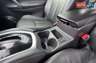 Позашляховик / Кросовер Nissan Rogue 2015 в  фото 34 Позашляховик / Кросовер Nissan Rogue 2015 в