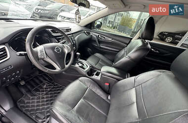 Позашляховик / Кросовер Nissan Rogue 2015 в  фото 38 Позашляховик / Кросовер Nissan Rogue 2015 в