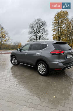 Позашляховик / Кросовер Nissan Rogue 2017 в Коростені
