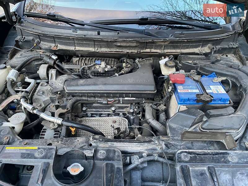 Внедорожник / Кроссовер Nissan Rogue 2015 в Гайвороне