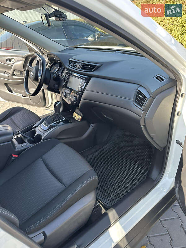 Внедорожник / Кроссовер Nissan Rogue 2018 в Каменском фото 12 Внедорожник / Кроссовер Nissan Rogue 2018 в Каменском