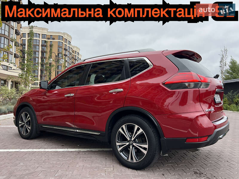 Внедорожник / Кроссовер Nissan Rogue 2017 в 