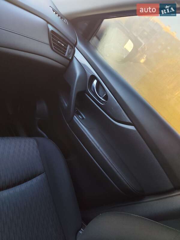 Внедорожник / Кроссовер Nissan Rogue 2019 в Одессе