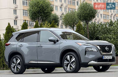 Внедорожник / Кроссовер Nissan Rogue 2021 в 